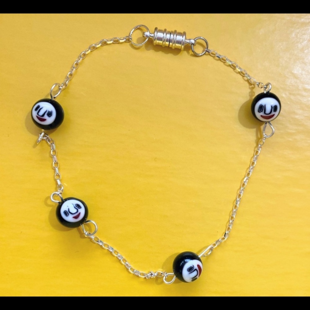 Smiley Face Bead Chain Ankle Bracelet - Black & White